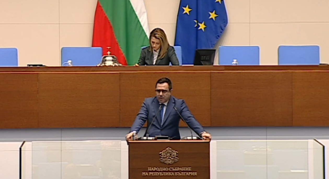 ПЛАМЕН МЛАДЕНОВСКИ, КЕВР :  ПРОВЕРЯВАМЕ НАД 4600 ЖАЛБИ ЗА ВИСОКИ СМЕТКИ, 98% ОТ ТЯХ СА ПОДАДЕНИ ОТ ДОМАКИНСТВА, КОИТО СЕ ОТОПЛЯВАТ САМО НА ЕЛЕКТРОЕНЕРГИЯ